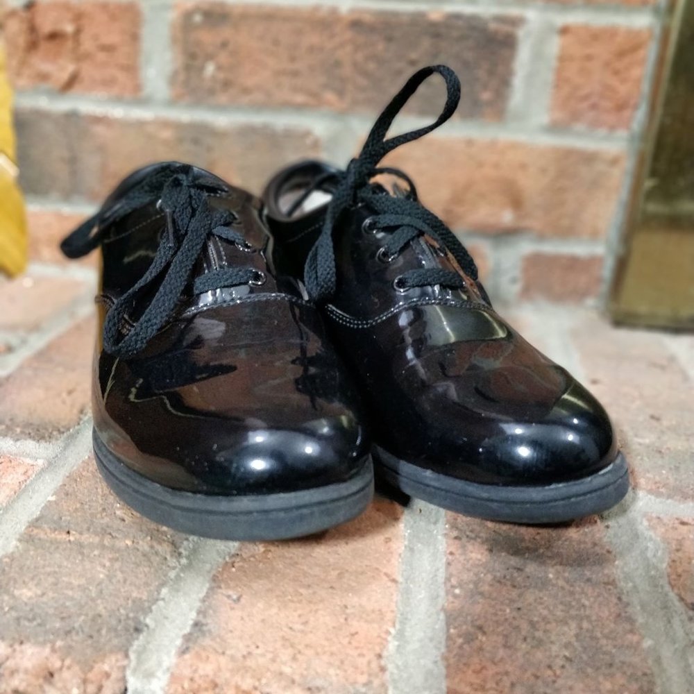 DINKLES Formal Shoes Unisex Mens 7.5/ Womens 9.5